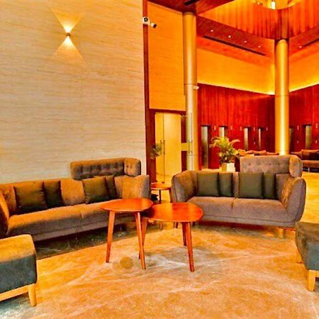 Weekend Address Managed By Stay Cation Surate Exterior foto